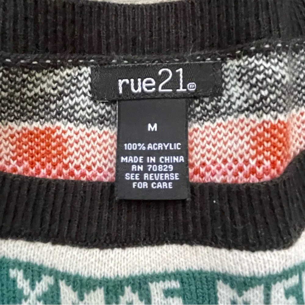 Rue21‎ Women’s Y2K Christmas Sweater size Medium Flare Sleeves Merry XMas Knit